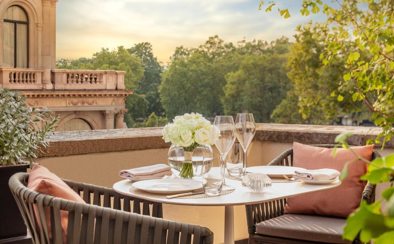Four Seasons Hotel London At Park Lane Экстерьер фото