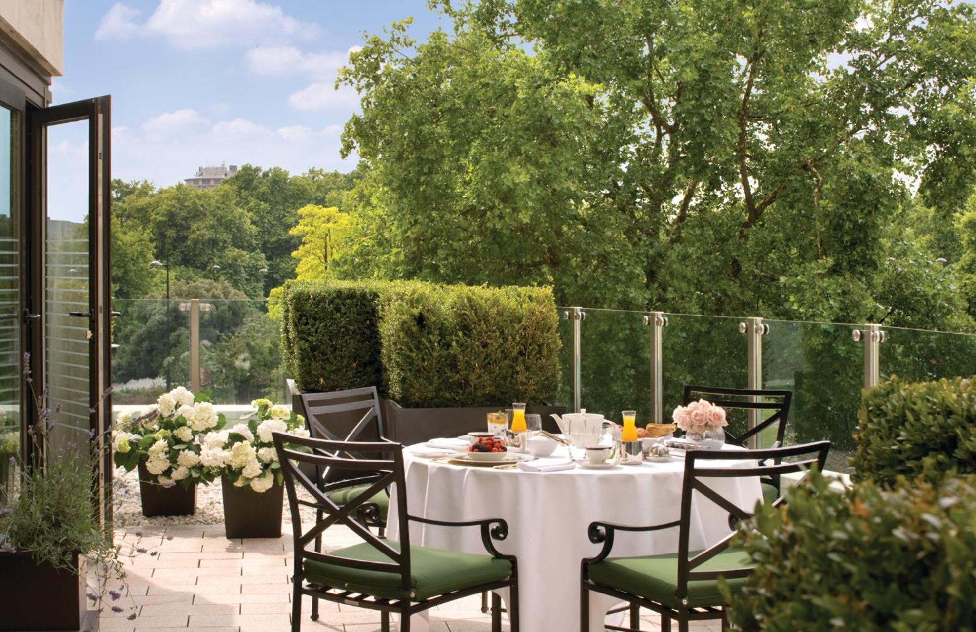 Four Seasons Hotel London At Park Lane Экстерьер фото
