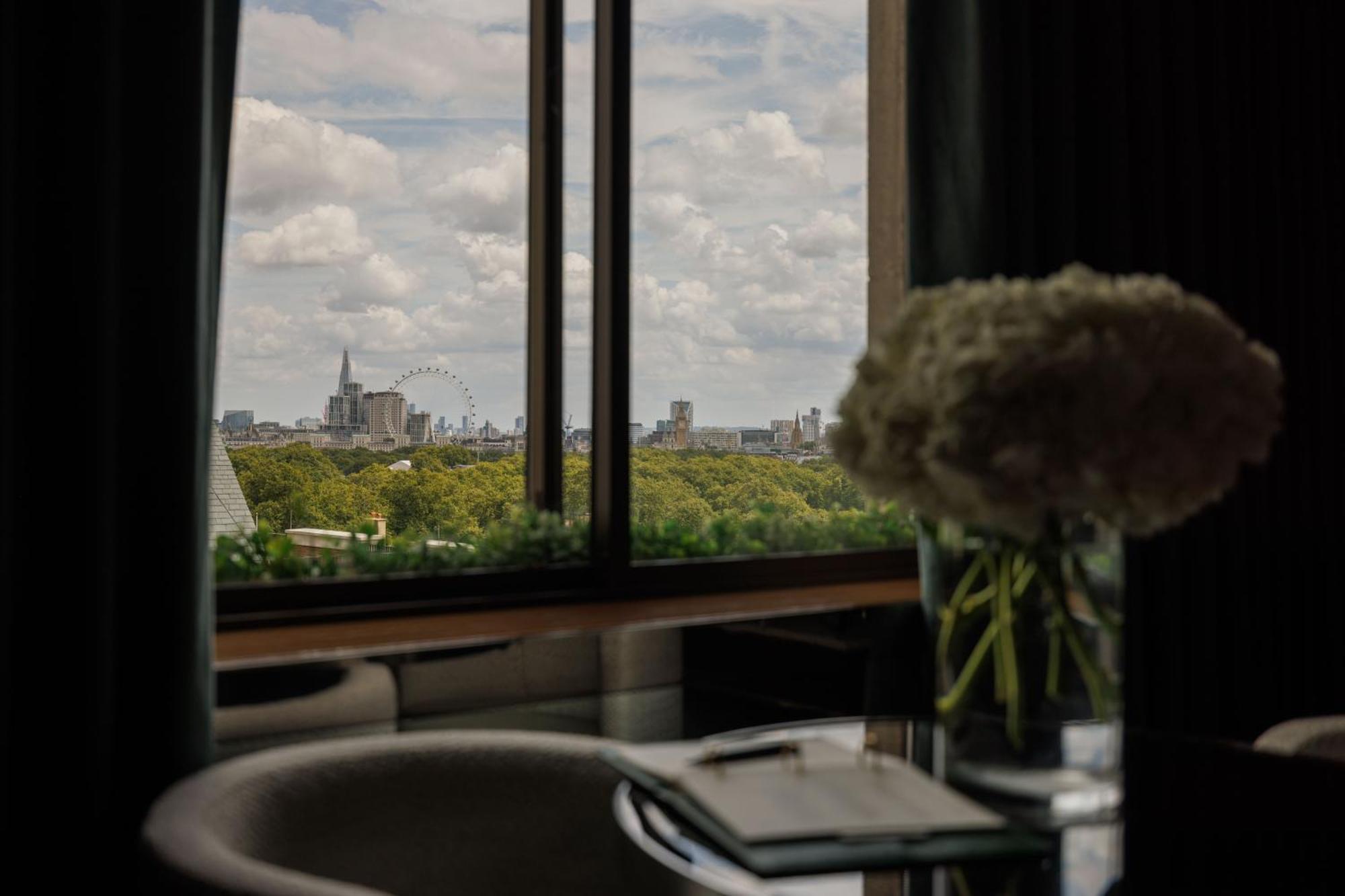 Four Seasons Hotel London At Park Lane Экстерьер фото